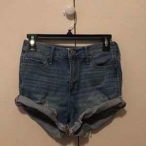 hollister high wasted jean shorts !